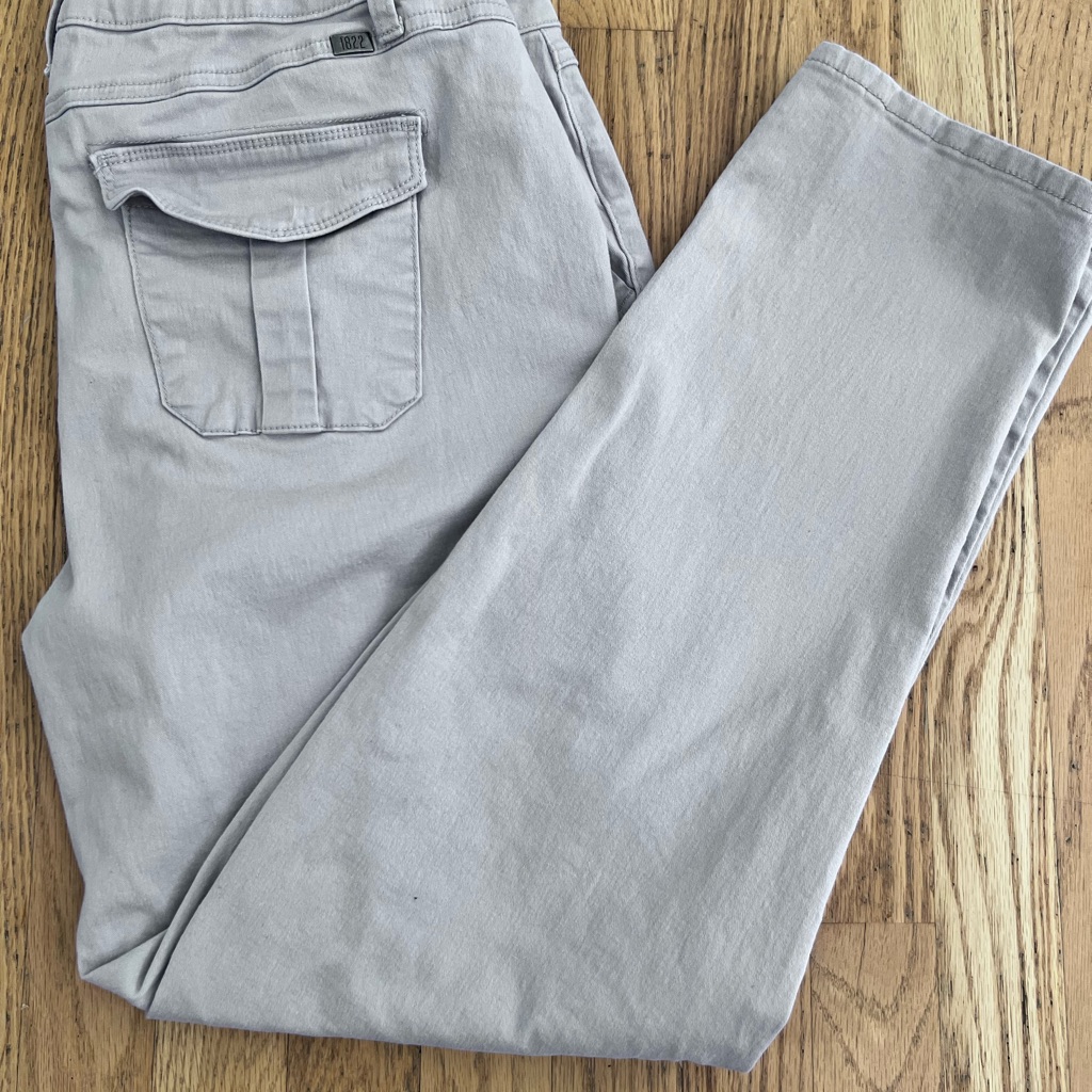 Ladies Size 16 1822 Denim Light Gray Cargo Pants Jeans Like Guc